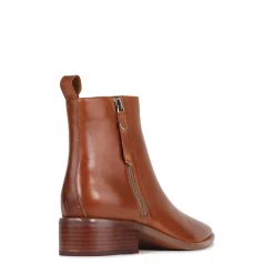 EOS Footwear Ankle Boots><noscript><img width=