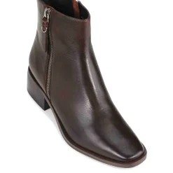 EOS Footwear Ankle Boots><noscript><img width=