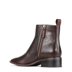 EOS Footwear Ankle Boots><noscript><img width=