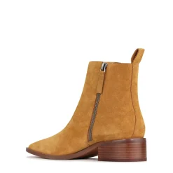 EOS Footwear Ankle Boots><noscript><img width=