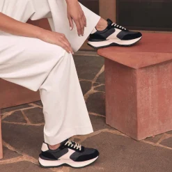 EOS Footwear Platform Sneakers>BLISS LEATHER CHUNKY SNEAKERS