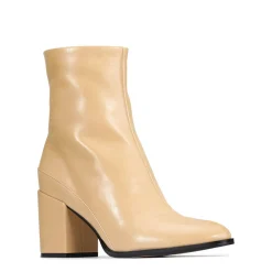 EOS Footwear Ankle Boots><noscript><img width=