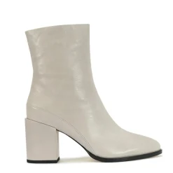 EOS Footwear Ankle Boots><noscript><img width=