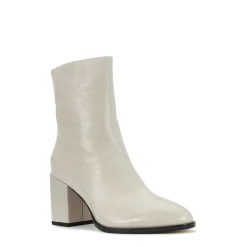 EOS Footwear Ankle Boots><noscript><img width=