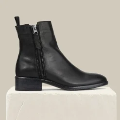 EOS Footwear Ankle Boots><noscript><img width=