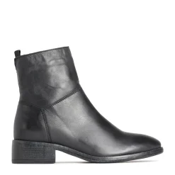 EOS Footwear Ankle Boots><noscript><img width=