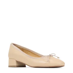 EOS Footwear Block Heels><noscript><img width=