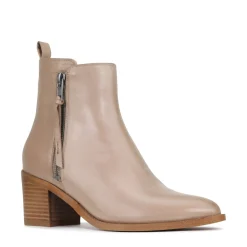 EOS Footwear Ankle Boots><noscript><img width=