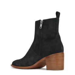 EOS Footwear Ankle Boots><noscript><img width=