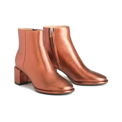 EOS Footwear Ankle Boots><noscript><img width=