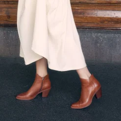 EOS Footwear Ankle Boots>ELLIE ARCHIVE LEATHER ANKLE BOOT