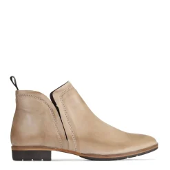 EOS Footwear Ankle Boots><noscript><img width=
