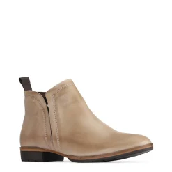 EOS Footwear Ankle Boots><noscript><img width=