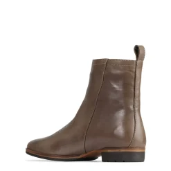 EOS Footwear Ankle Boots><noscript><img width=
