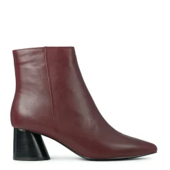 EOS Footwear Ankle Boots><noscript><img width=