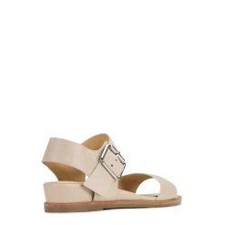 EOS Footwear Sandals><noscript><img width=