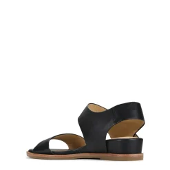 EOS Footwear Sandals><noscript><img width=