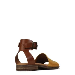EOS Footwear Sandals><noscript><img width=