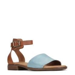 EOS Footwear Sandals><noscript><img width=