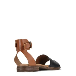 EOS Footwear Sandals><noscript><img width=