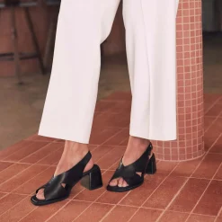 EOS Footwear Block Heels|Heeled Sandals>ISADORA LEATHER BLOCK HEEL SANDALS