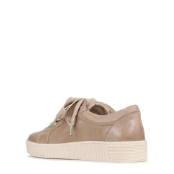 EOS Footwear Flat Sneakers><noscript><img width=