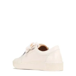 EOS Footwear Flat Sneakers><noscript><img width=
