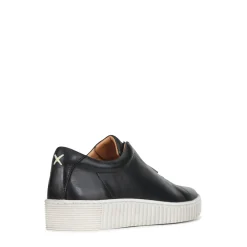 EOS Footwear Flat Sneakers><noscript><img width=