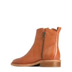 EOS Footwear Ankle Boots><noscript><img width=