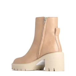 EOS Footwear Ankle Boots><noscript><img width=