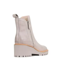 EOS Footwear Ankle Boots><noscript><img width=