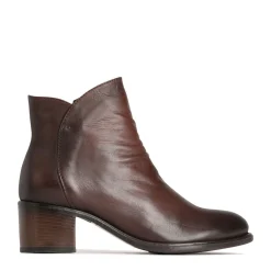 EOS Footwear Ankle Boots><noscript><img width=