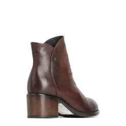 EOS Footwear Ankle Boots><noscript><img width=