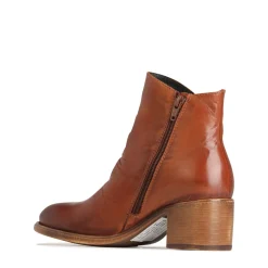 EOS Footwear Ankle Boots><noscript><img width=