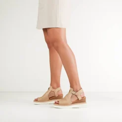 EOS Footwear Wedges & Espadrilles><noscript><img width=