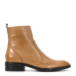 EOS Footwear Ankle Boots><noscript><img width=
