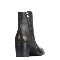 EOS Footwear Ankle Boots><noscript><img width=