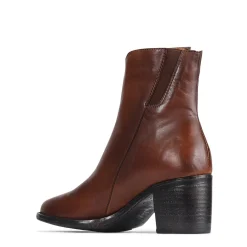 EOS Footwear Ankle Boots><noscript><img width=
