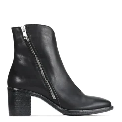 EOS Footwear Ankle Boots><noscript><img width=