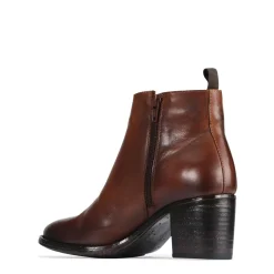 EOS Footwear Ankle Boots><noscript><img width=
