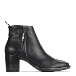EOS Footwear Ankle Boots><noscript><img width=