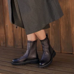 EOS Footwear Calf & Knee High Boots>SKARLET