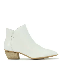 EOS Footwear Ankle Boots><noscript><img width=
