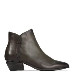 EOS Footwear Ankle Boots><noscript><img width=