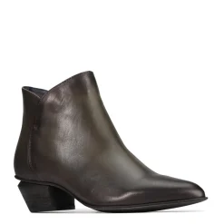 EOS Footwear Ankle Boots><noscript><img width=