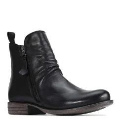 EOS Footwear Ankle Boots><noscript><img width=