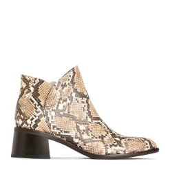 EOS Footwear Ankle Boots><noscript><img width=