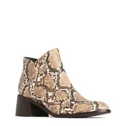 EOS Footwear Ankle Boots><noscript><img width=