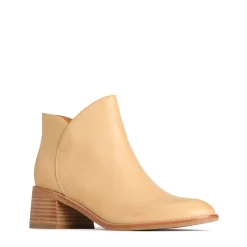 EOS Footwear Ankle Boots><noscript><img width=